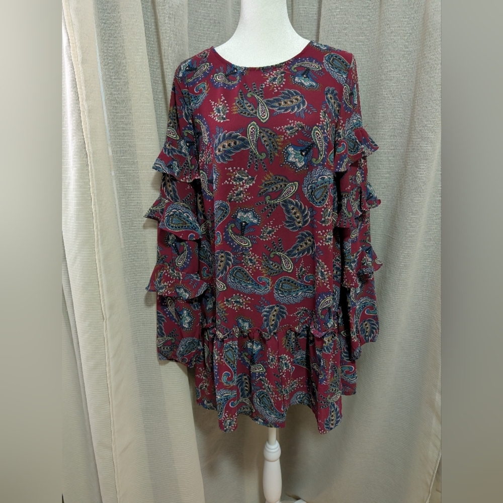 Women's Very J Lined Paisley Above-knee Dress. Small. Ruffled Long Sleeves